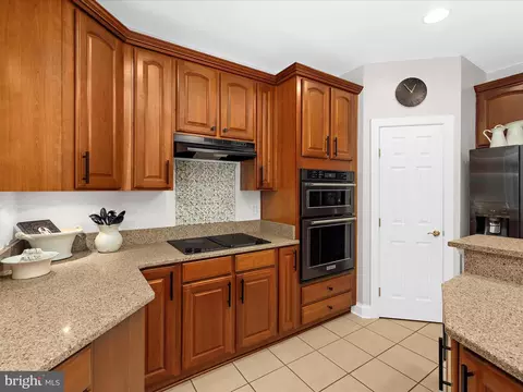 Kitchen - 8427 Turnhouse Ct, Pasadena, MD 21122 photo 5 of 7