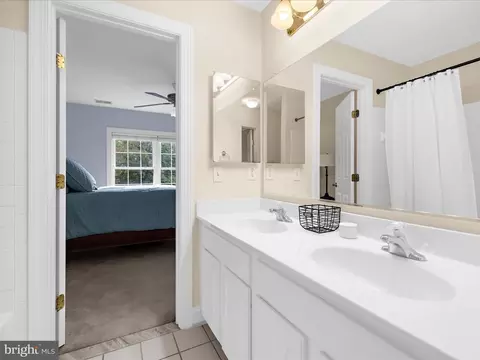 Bath - 8427 Turnhouse Ct, Pasadena, MD 21122 photo 6 of 7