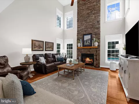 Living - 8427 Turnhouse Ct, Pasadena, MD 21122 photo 2 of 11