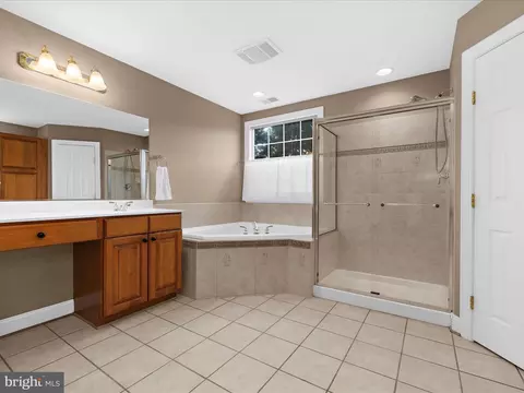 Bath - 8427 Turnhouse Ct, Pasadena, MD 21122 photo 3 of 7