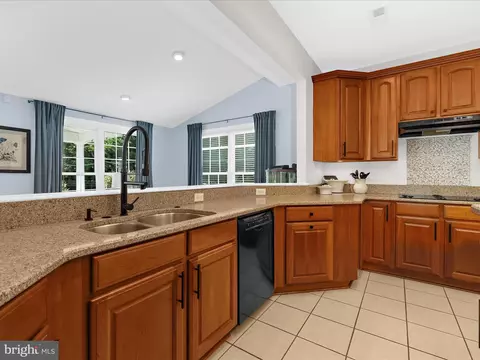 Kitchen - 8427 Turnhouse Ct, Pasadena, MD 21122 photo 4 of 7