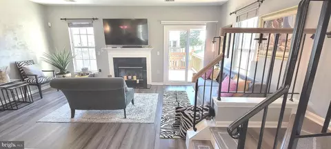 Entry Way - 2441 Lizbec Ct, Crofton, MD 21114 photo 2 of 2