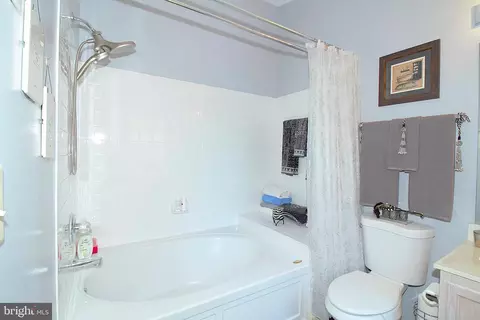 Bath - 2441 Lizbec Ct, Crofton, MD 21114 photo 2 of 3