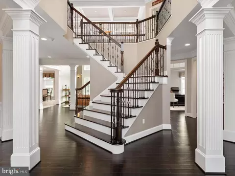 Entry Way - 5741 Nutwell Sudley Rd, Deale, MD 20751 photo 2 of 9