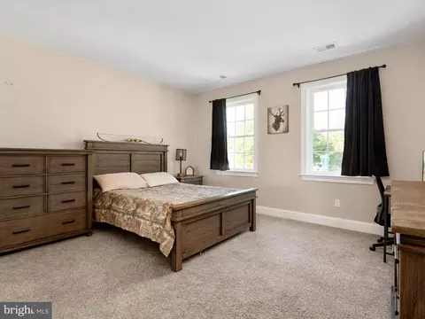 Bedroom - 5741 Nutwell Sudley Rd, Deale, MD 20751 photo 6 of 8