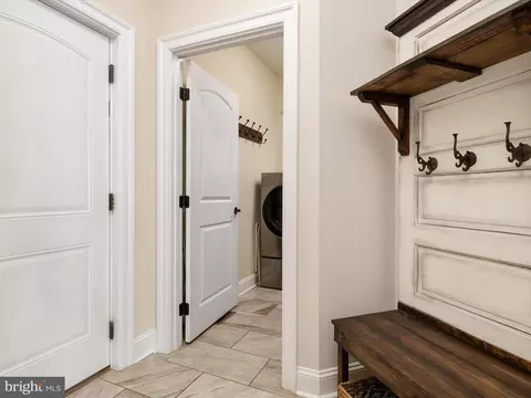 Entry Way - 5741 Nutwell Sudley Rd, Deale, MD 20751 photo 5 of 9