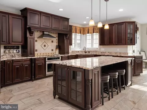Kitchen - 5741 Nutwell Sudley Rd, Deale, MD 20751 photo 2 of 5