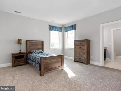 Bedroom - 5741 Nutwell Sudley Rd, Deale, MD 20751 photo 3 of 8