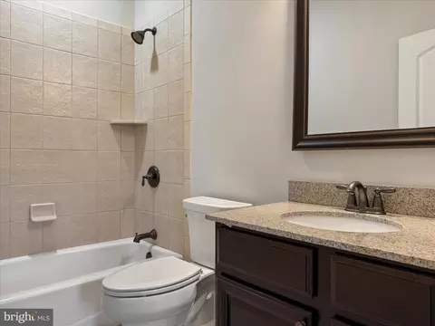 Bath - 5741 Nutwell Sudley Rd, Deale, MD 20751 photo 6 of 8