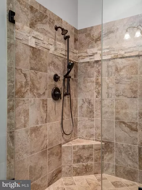 Bath - 5741 Nutwell Sudley Rd, Deale, MD 20751 photo 4 of 8