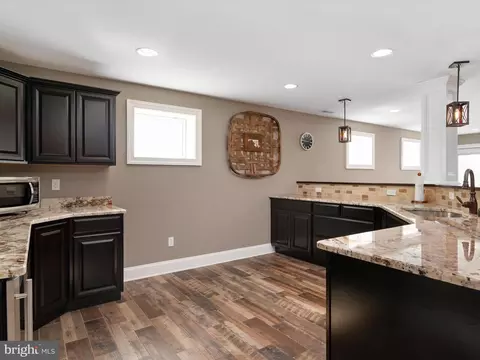 Kitchen - 5741 Nutwell Sudley Rd, Deale, MD 20751 photo 4 of 5