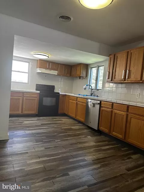 Kitchen - 434 Salisbury Rd, Edgewater, MD 21037 photo 1 of 2