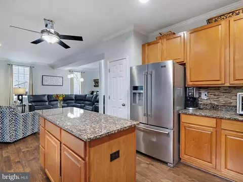 Kitchen - 8037 Flora Ln, Pasadena, MD 21122 photo 2 of 5
