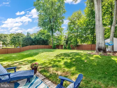 Exterior - 8037 Flora Ln, Pasadena, MD 21122 photo 7 of 12