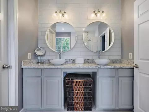 Bath - 8037 Flora Ln, Pasadena, MD 21122 photo 5 of 7