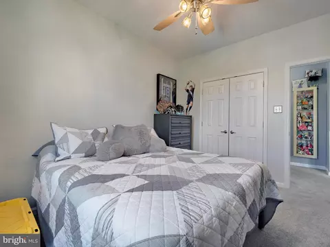 Bedroom - 8037 Flora Ln, Pasadena, MD 21122 photo 7 of 10