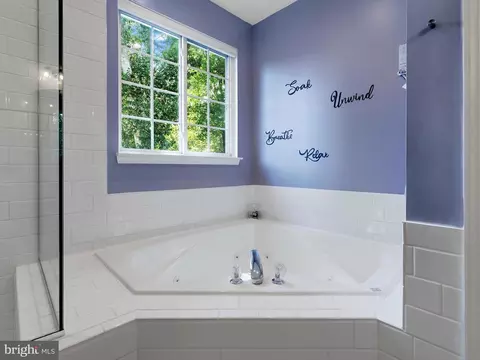 Bath - 8037 Flora Ln, Pasadena, MD 21122 photo 4 of 7