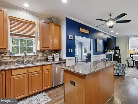 Kitchen - 8037 Flora Ln, Pasadena, MD 21122 photo 4 of 5