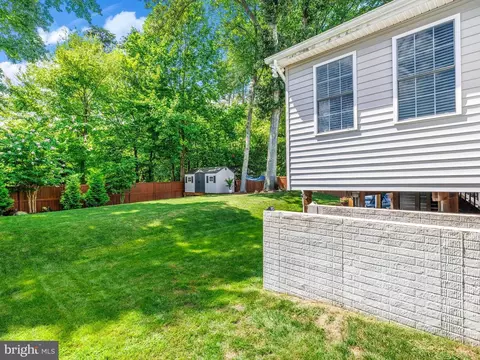 Exterior - 8037 Flora Ln, Pasadena, MD 21122 photo 9 of 12
