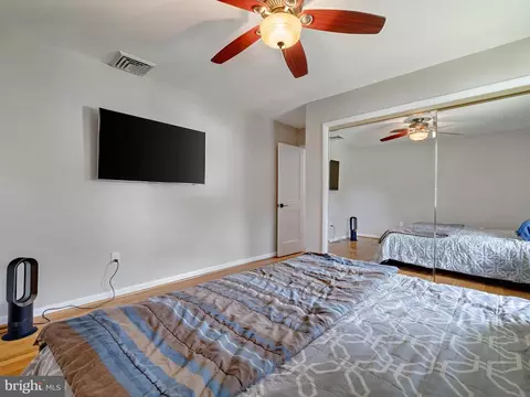 8524 Creek Rd, Pasadena, MD 21122 photo 14