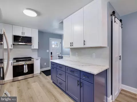 8524 Creek Rd, Pasadena, MD 21122 photo 6