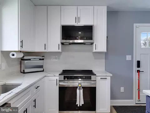 8524 Creek Rd, Pasadena, MD 21122 photo 12