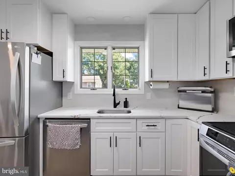 8524 Creek Rd, Pasadena, MD 21122 photo 8