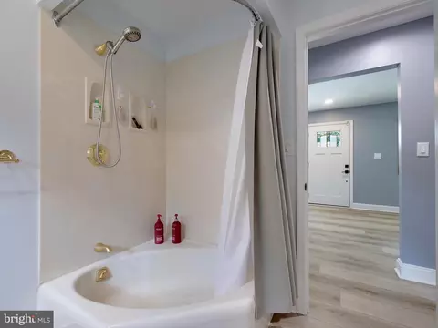 8524 Creek Rd, Pasadena, MD 21122 photo 50