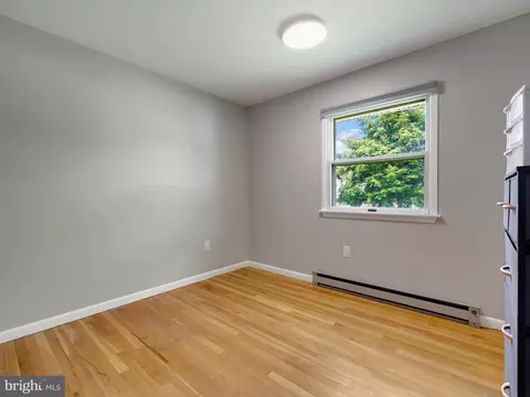 8524 Creek Rd, Pasadena, MD 21122 photo 16