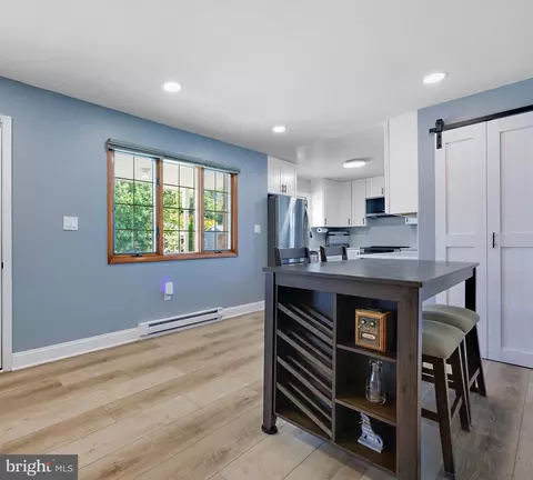 8524 Creek Rd, Pasadena, MD 21122 photo 10