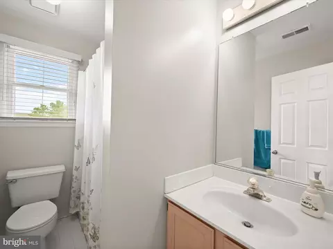 Bath - 7911 Red Globe Ct, Severn, MD 21144 photo 3 of 5