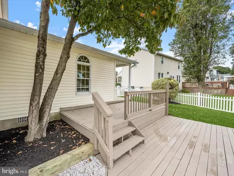 Exterior - 7911 Red Globe Ct, Severn, MD 21144 photo 10 of 13