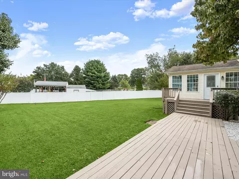 Exterior - 7911 Red Globe Ct, Severn, MD 21144 photo 11 of 13