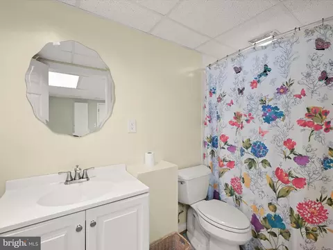 Bath - 7911 Red Globe Ct, Severn, MD 21144 photo 5 of 5