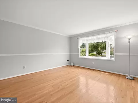 Living - 7911 Red Globe Ct, Severn, MD 21144 photo 3 of 10