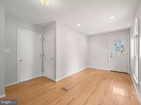 Living - 7911 Red Globe Ct, Severn, MD 21144 photo 9 of 10