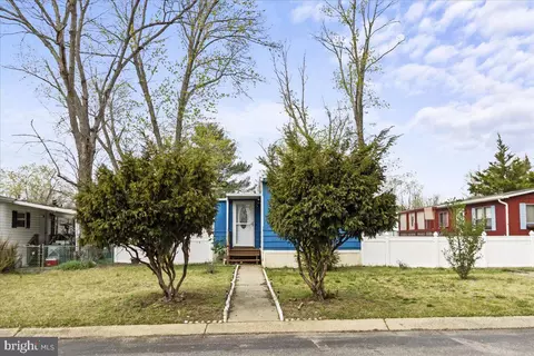4748 Flanders Ln #K, Harwood, MD 20776