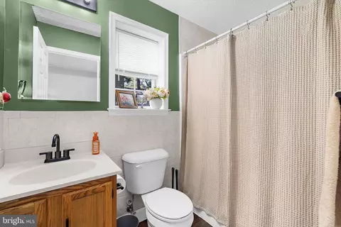 Bath - 7789 Outing Ave, Pasadena, MD 21122 photo 1 of 3