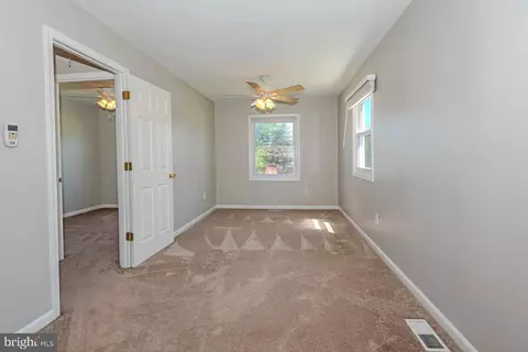 8462 Miramar Rd, Pasadena, MD 21122 photo 8
