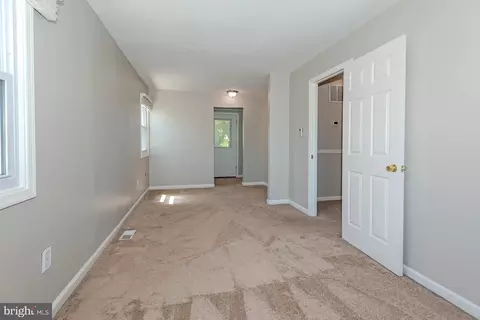 8462 Miramar Rd, Pasadena, MD 21122 photo 9