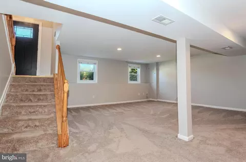 8462 Miramar Rd, Pasadena, MD 21122 photo 17
