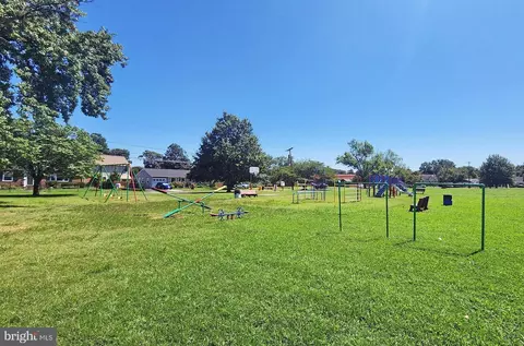 8462 Miramar Rd, Pasadena, MD 21122 photo 33
