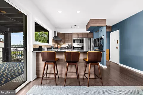 301 Burnside St #A 202, Annapolis, MD 21403