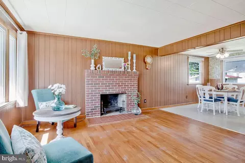100 Wallace Ave, Brooklyn, MD 21225 photo 4
