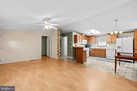 5 S Paula St, Laurel, MD 20724 photo 10
