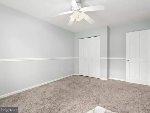 Bedroom - 7723 W Shore Rd, Pasadena, MD 21122 photo 4 of 6
