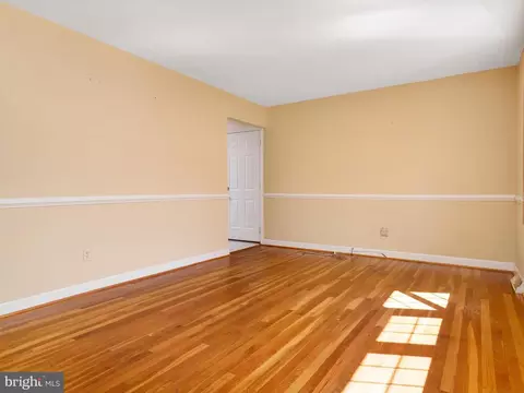 726 215th St, Pasadena, MD 21122 photo 5