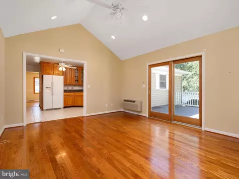 726 215th St, Pasadena, MD 21122 photo 12
