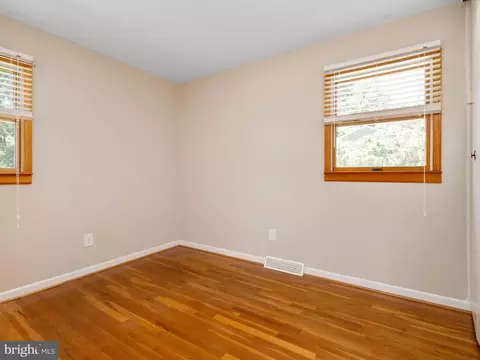 726 215th St, Pasadena, MD 21122 photo 20