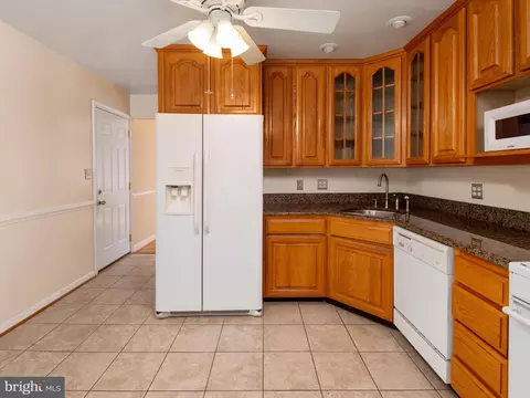 726 215th St, Pasadena, MD 21122 photo 9